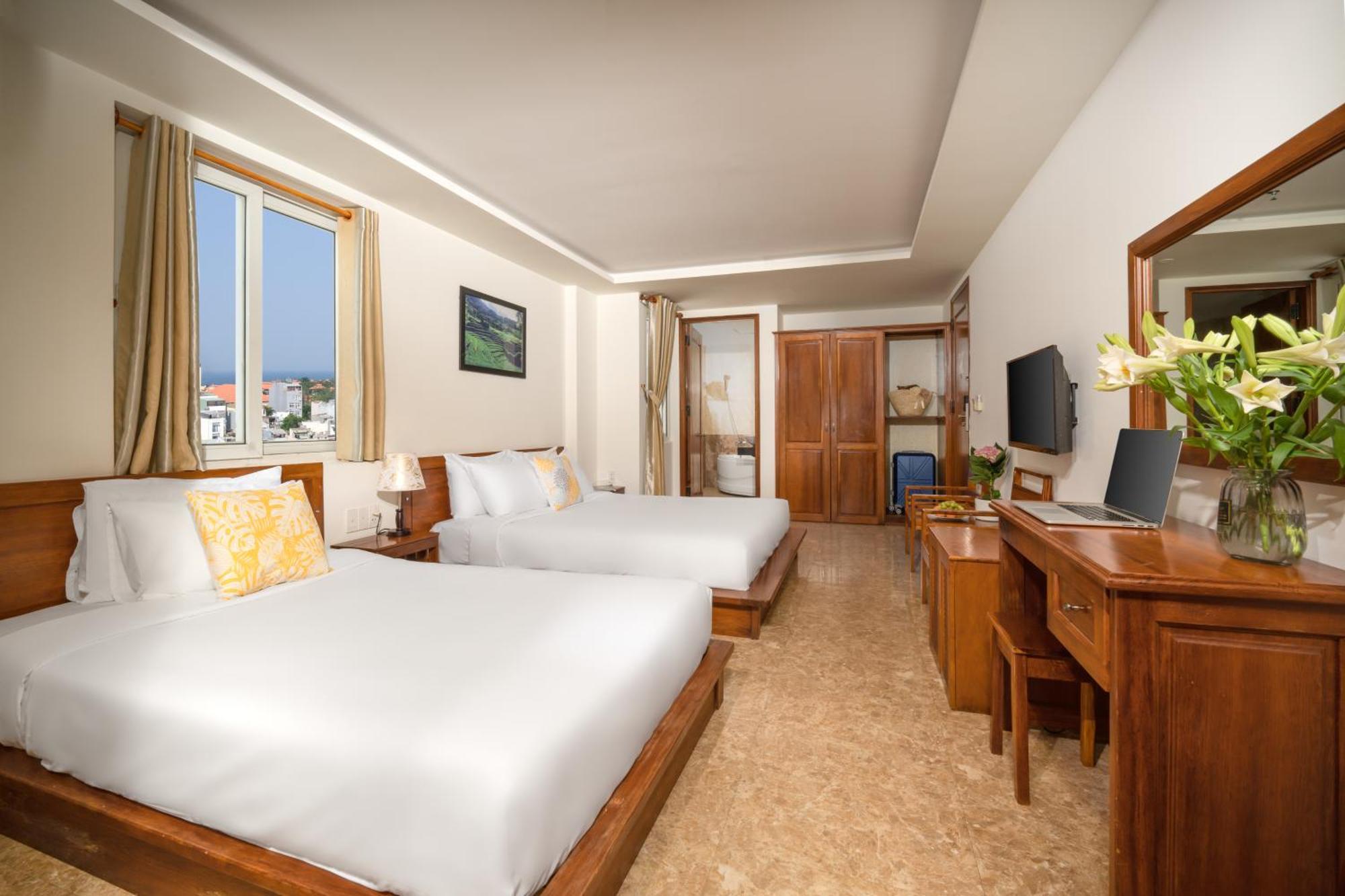 Titan Hotel Da Nang Exterior foto