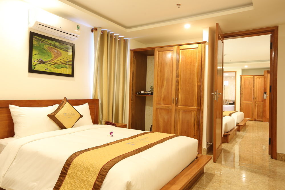 Titan Hotel Da Nang Exterior foto